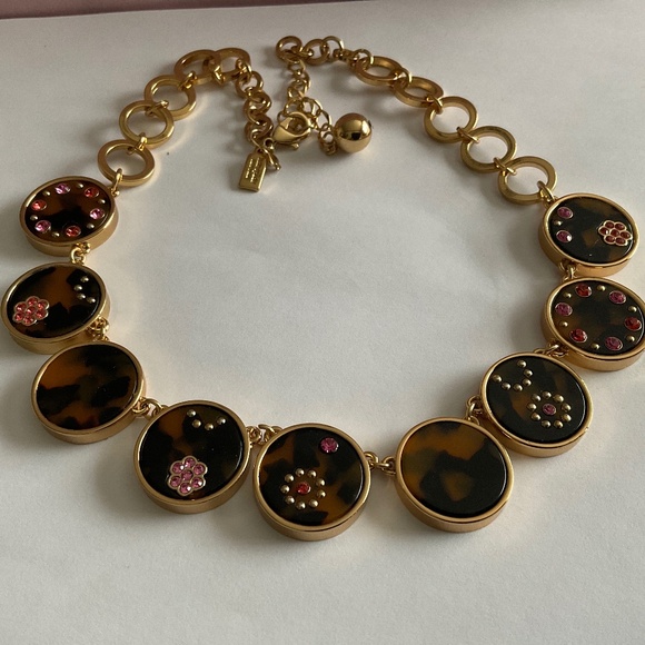 Kate Spade “Out of Her Shell” necklace - Picture 2 of 8